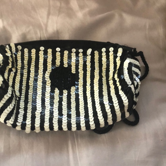 Adrienne Vittadini Handbags - Adrienne Vittadini Black/White/cream sequin bag